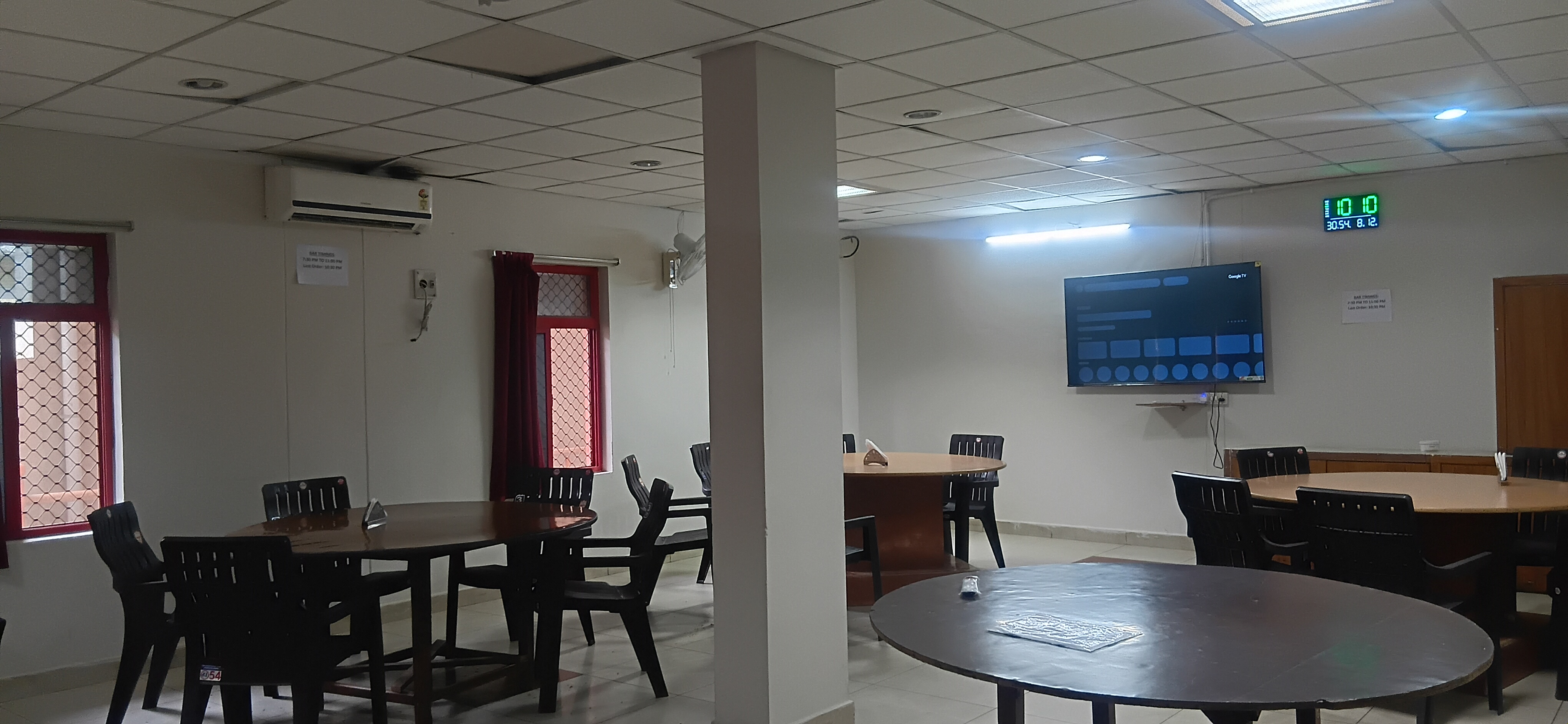 Bar & AC Lounge