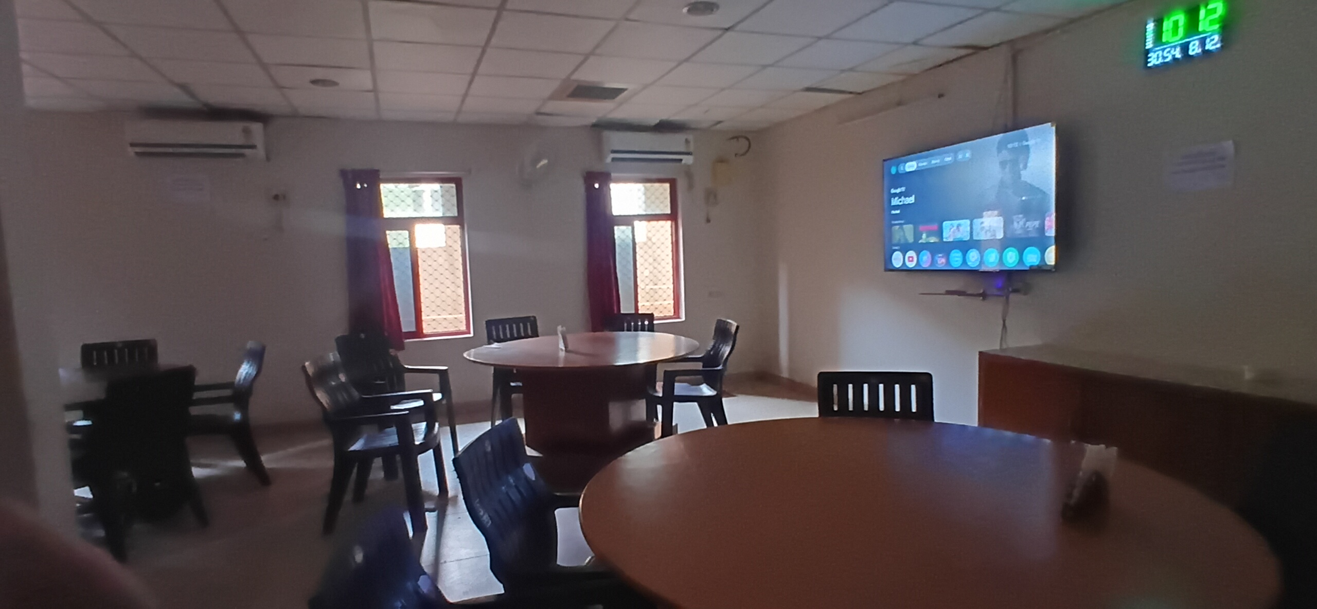 Bar AC Lounge View 5